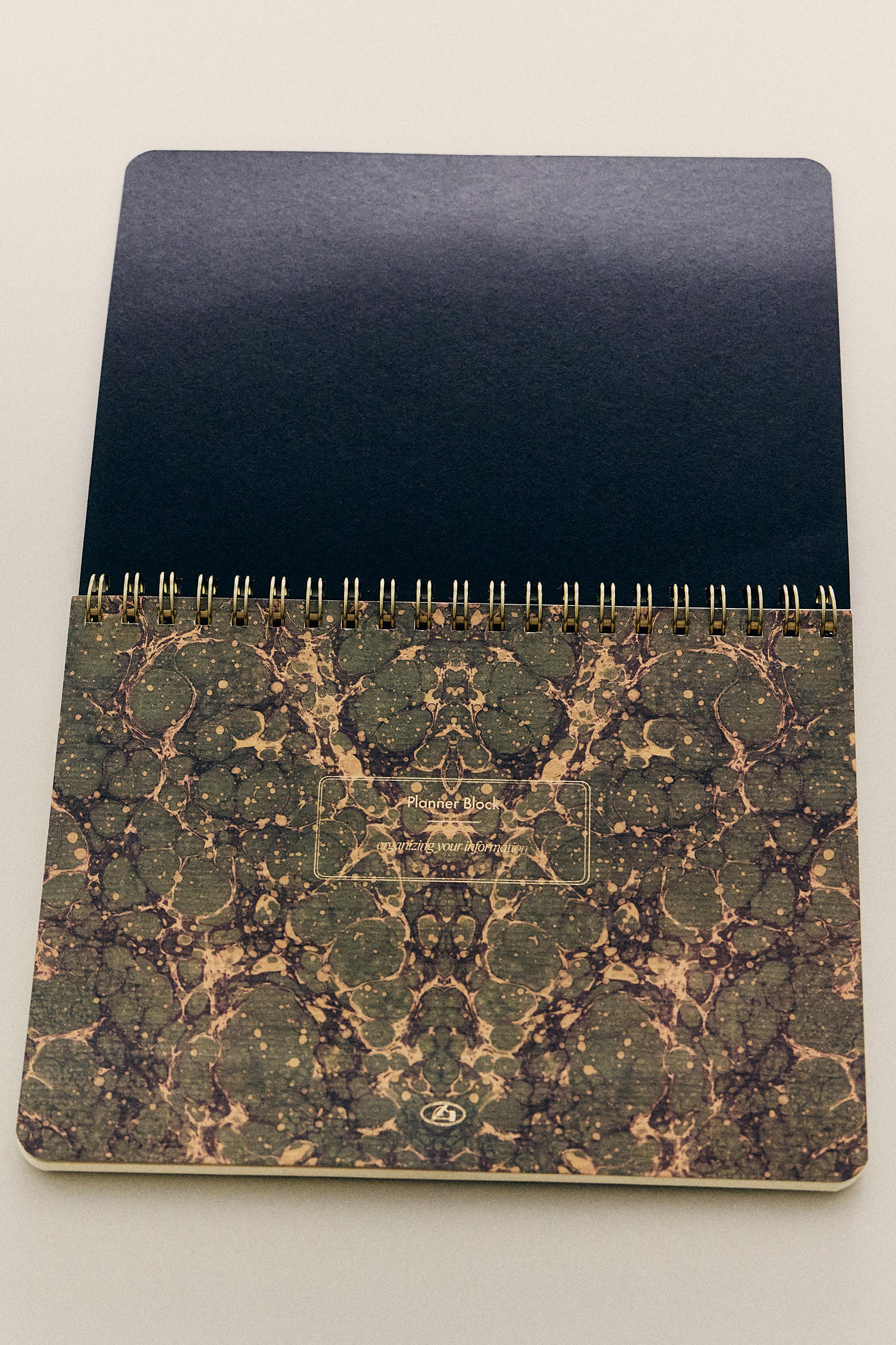 SPIRAL WEEKLY PLANNER
